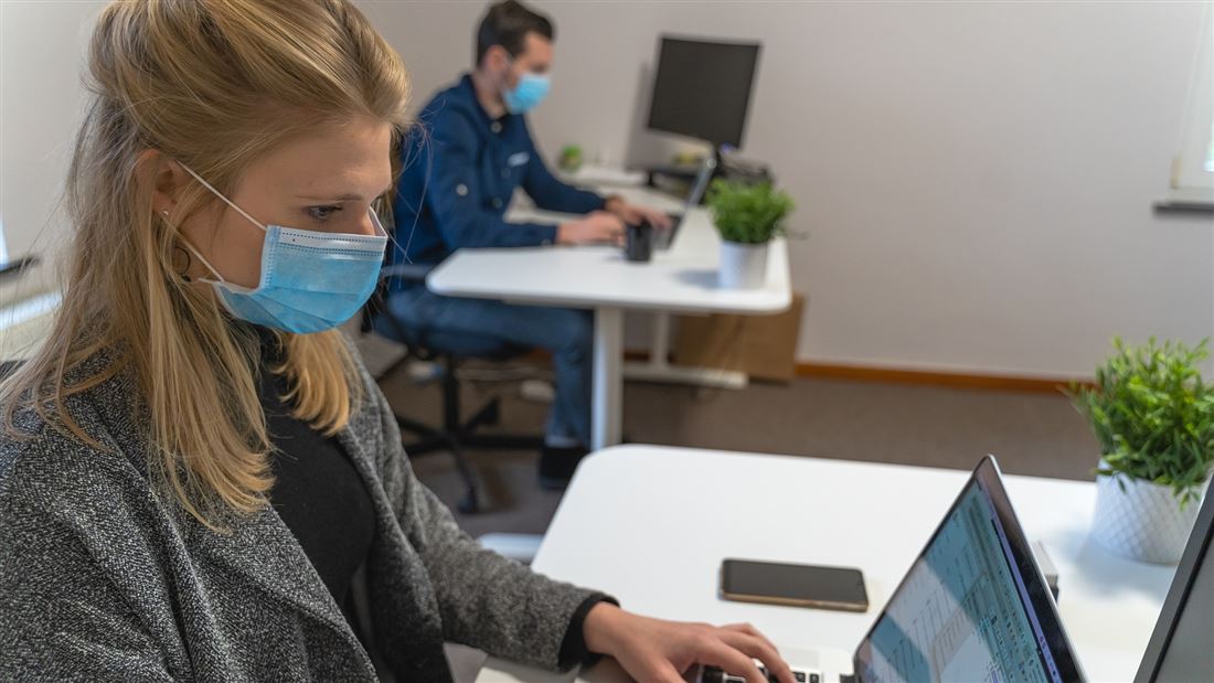 Go to work with the appropriate confirmation: Act No. 412/2021 Coll., amending certain acts in connection with the third wave of the COVID-19 pandemic.